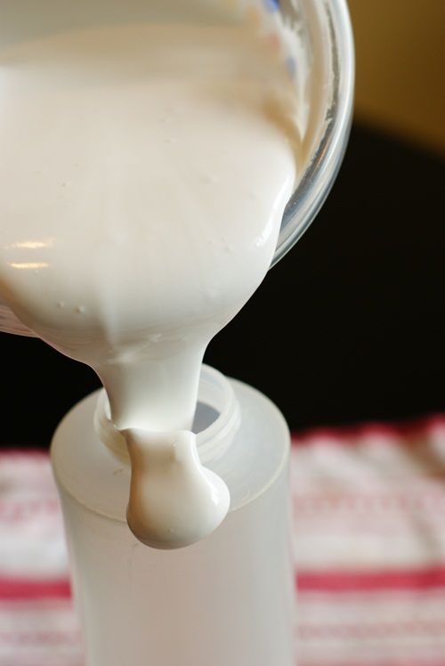 How to transfer flood icing to a squeeze bottle . . . Works for Me